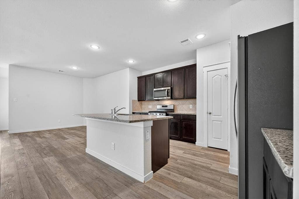 4420 Stockdale Lane, Forney, TX 75126 4420 Stockdale Lane, Forney, TX 75126