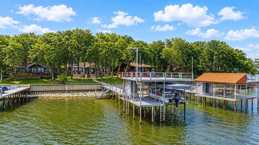 Property photo for 247 Admiral Drive, Gun Barrel City, TX