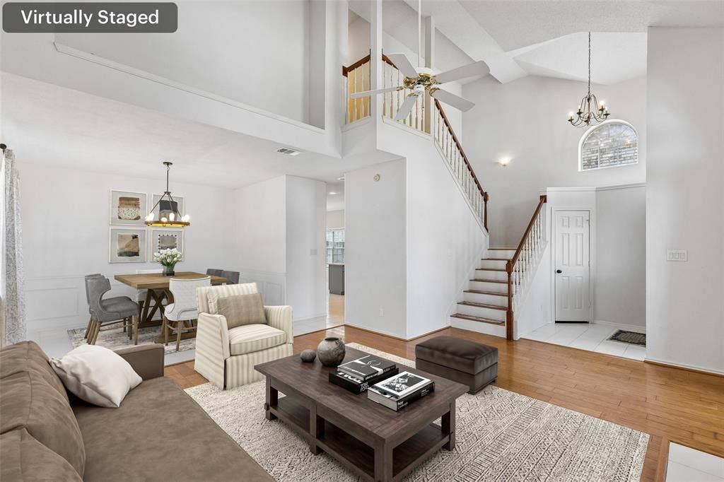 2212 Meadowstone Drive, Carrollton, TX 75006 2212 Meadowstone Drive, Carrollton, TX 75006