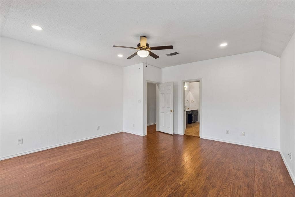 2212 Meadowstone Drive, Carrollton, TX 75006 2212 Meadowstone Drive, Carrollton, TX 75006