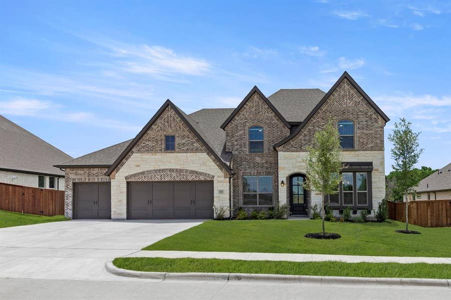 Property photo for 915 Allegro Avenue, Forney, TX
