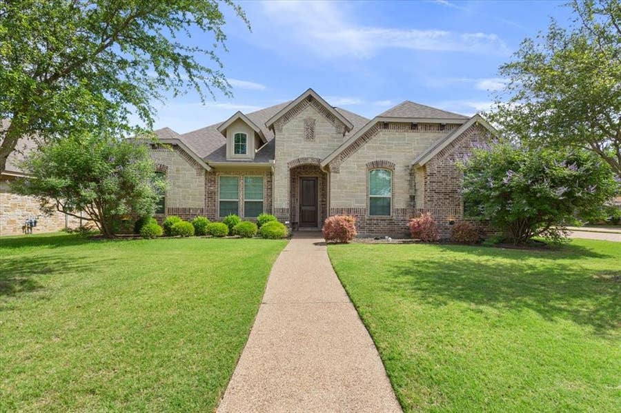Property photo for 310 Desert Sky Drive, Waco, TX