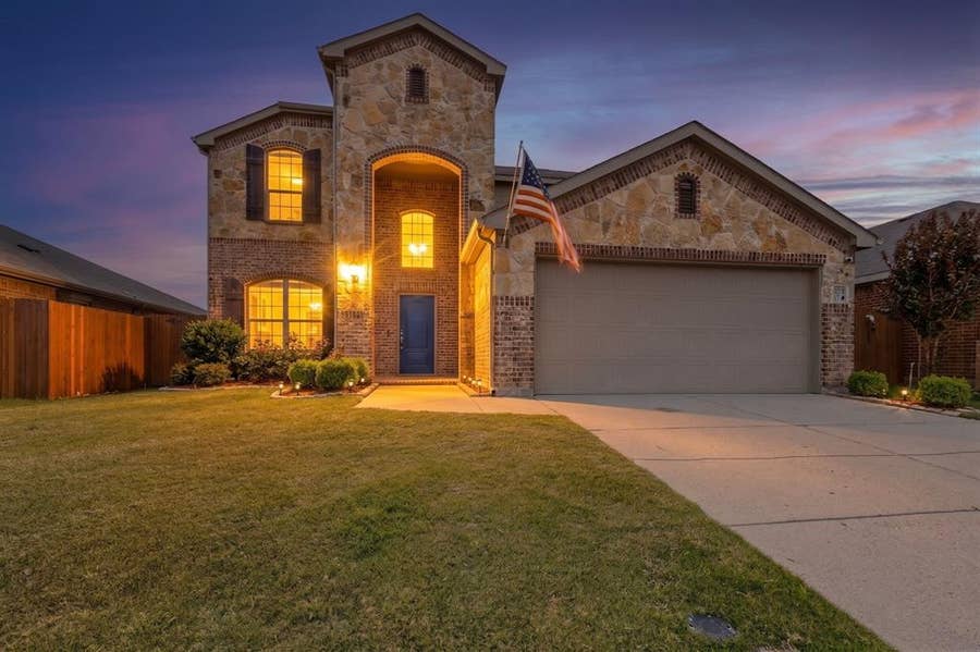 Property photo for 2121 Brenham Drive, Forney, TX