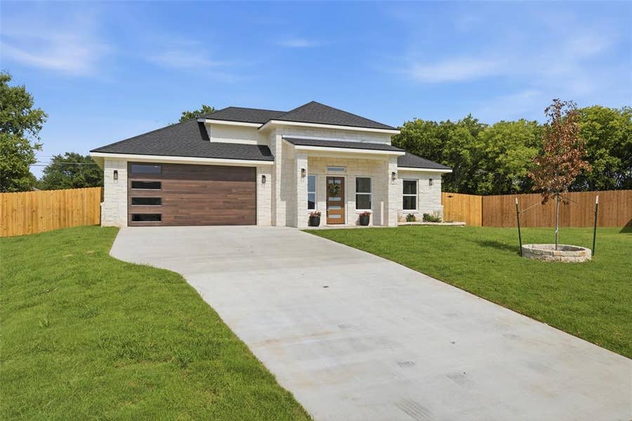 Property photo for 9912 Durango Trail, Waco, TX