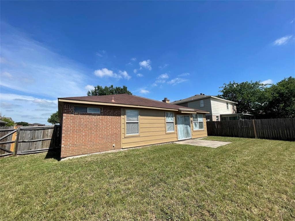 1611 Columbia Drive, Glenn Heights, TX 75154 1611 Columbia Drive, Glenn Heights, TX 75154