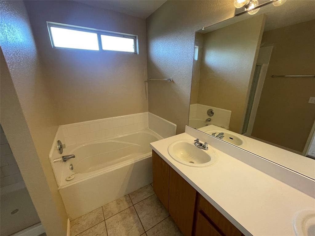 1611 Columbia Drive, Glenn Heights, TX 75154 1611 Columbia Drive, Glenn Heights, TX 75154