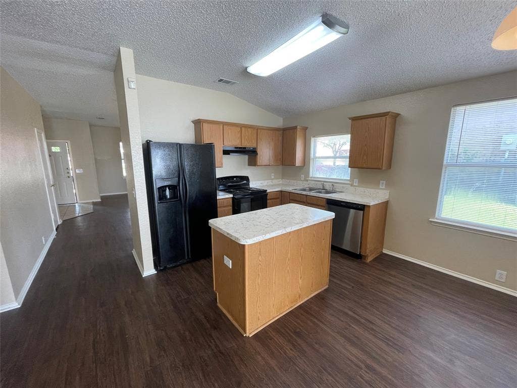 1611 Columbia Drive, Glenn Heights, TX 75154 1611 Columbia Drive, Glenn Heights, TX 75154