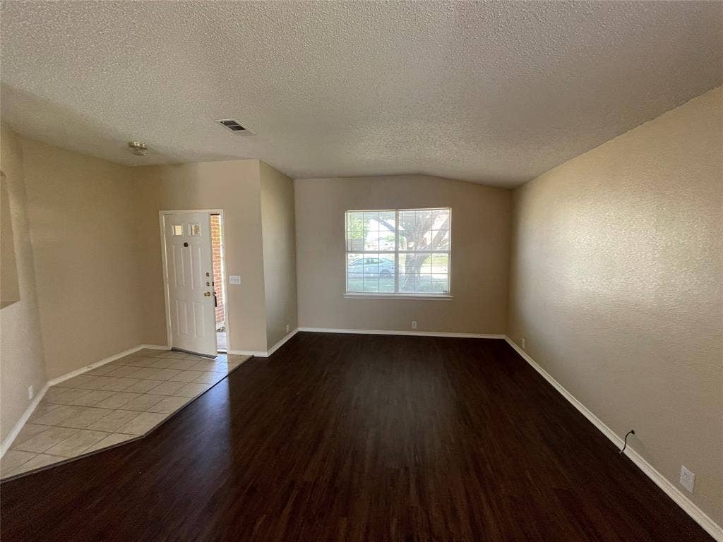 1611 Columbia Drive, Glenn Heights, TX 75154 1611 Columbia Drive, Glenn Heights, TX 75154