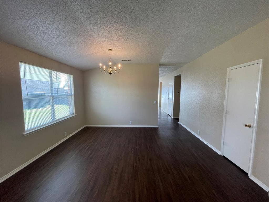 1611 Columbia Drive, Glenn Heights, TX 75154 1611 Columbia Drive, Glenn Heights, TX 75154