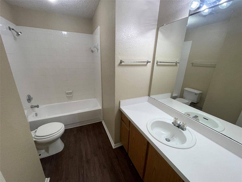 1611 Columbia Drive, Glenn Heights, TX 75154 1611 Columbia Drive, Glenn Heights, TX 75154