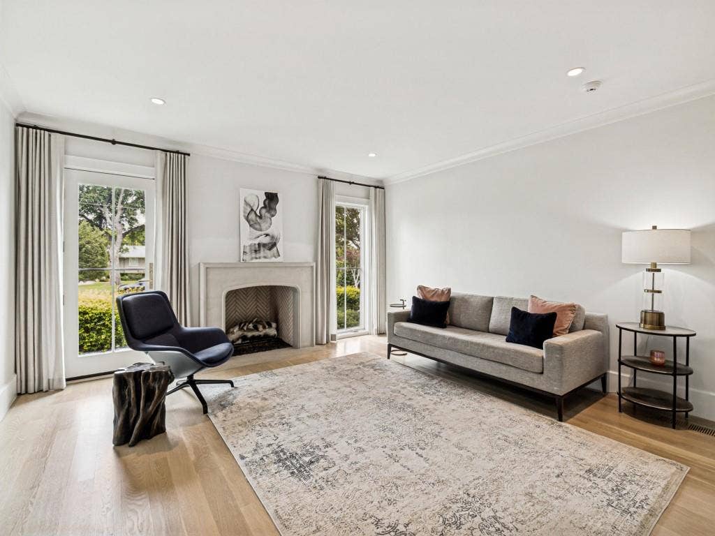 Guest room or office