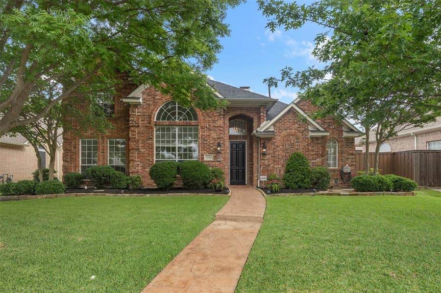 Property photo for 1428 Comanche Drive, Allen, TX
