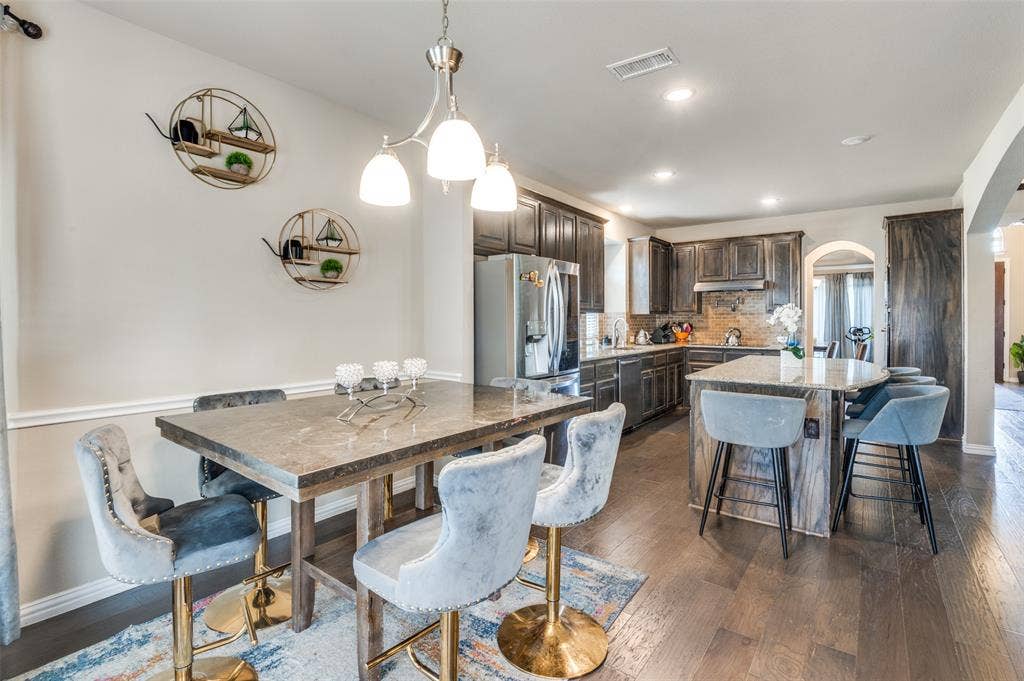 3449 Ava Drive, Midlothian, TX 76065 3449 Ava Drive, Midlothian, TX 76065