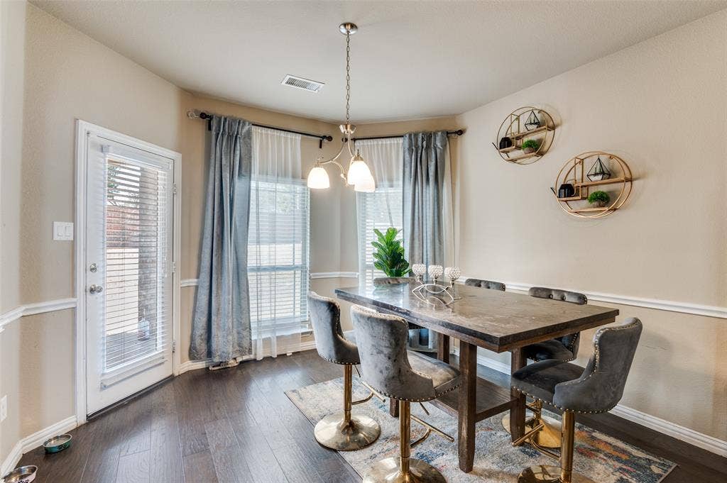 3449 Ava Drive, Midlothian, TX 76065 3449 Ava Drive, Midlothian, TX 76065