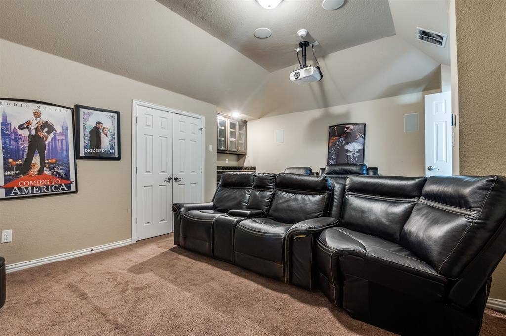 3449 Ava Drive, Midlothian, TX 76065 3449 Ava Drive, Midlothian, TX 76065
