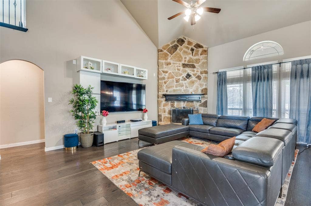 3449 Ava Drive, Midlothian, TX 76065 3449 Ava Drive, Midlothian, TX 76065