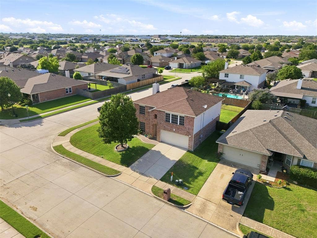 1303 Feather Crest Drive, Krum, TX 76249