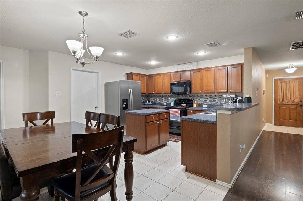 1303 Feather Crest Drive, Krum, TX 76249
