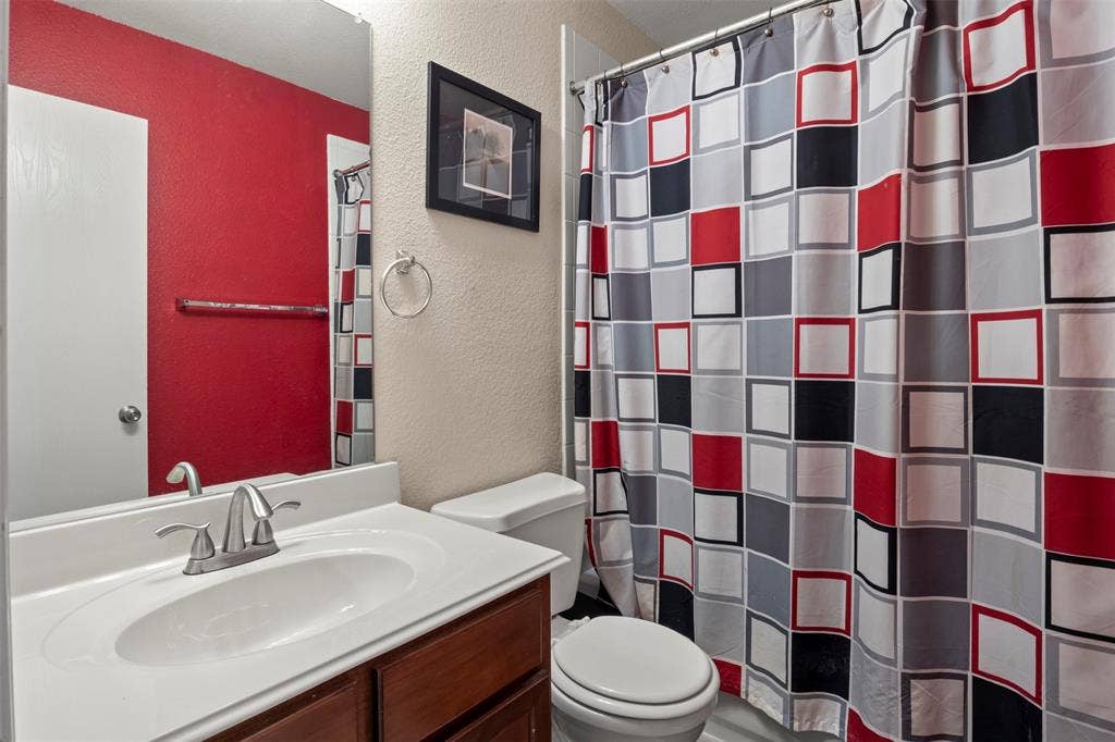 1303 Feather Crest Drive, Krum, TX 76249