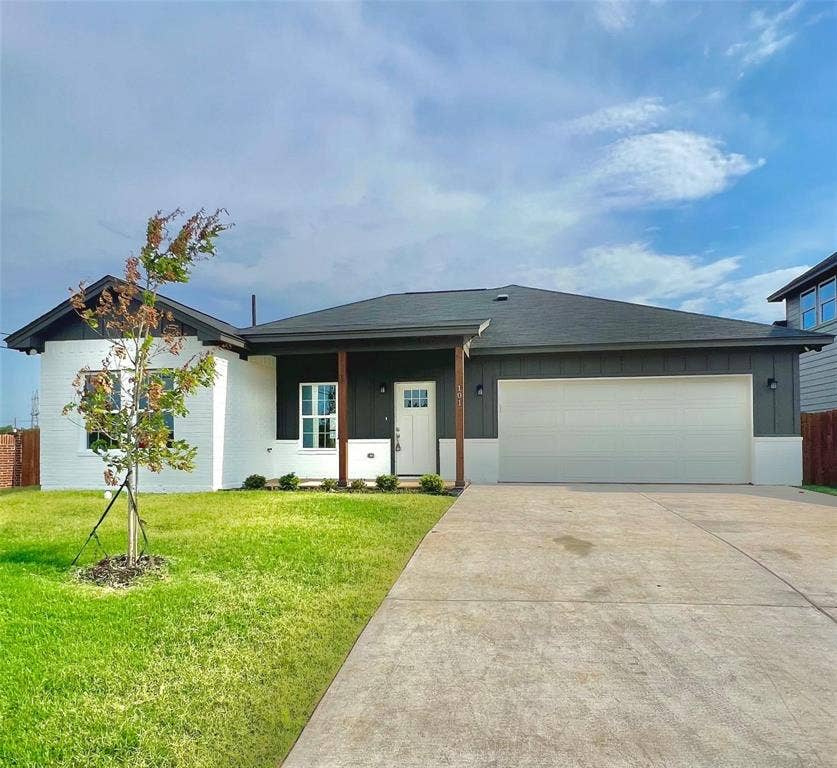 Property photo for 101 Magnolia Estates Street, Crowley, TX