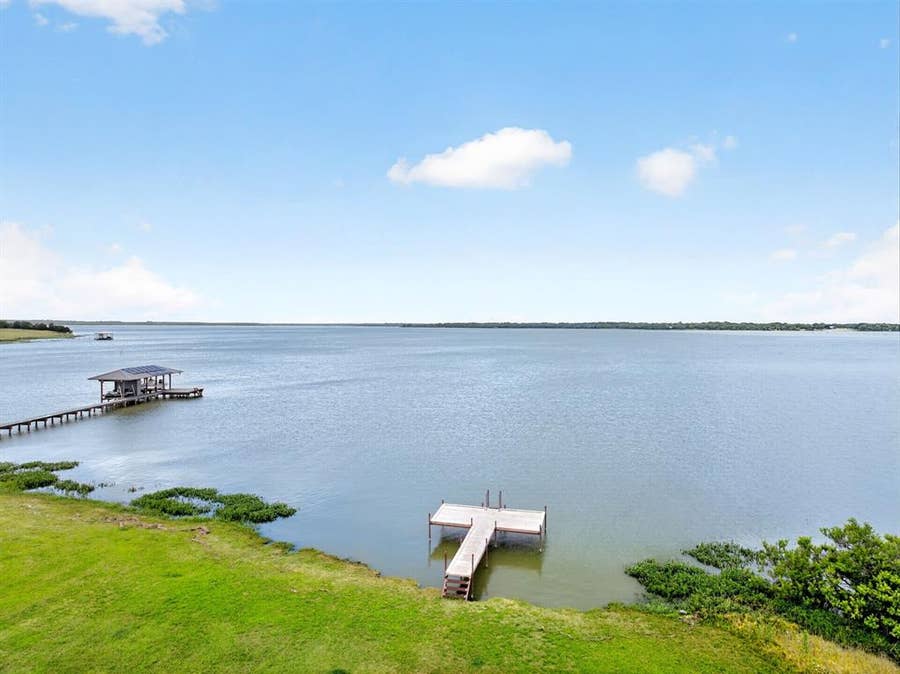 Property photo for 521 Ideal Circle, Quinlan, TX