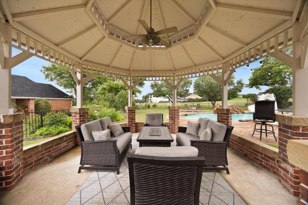 621 Liechty Court, Heath, TX 75032 Ready for your outdoor entertaining!