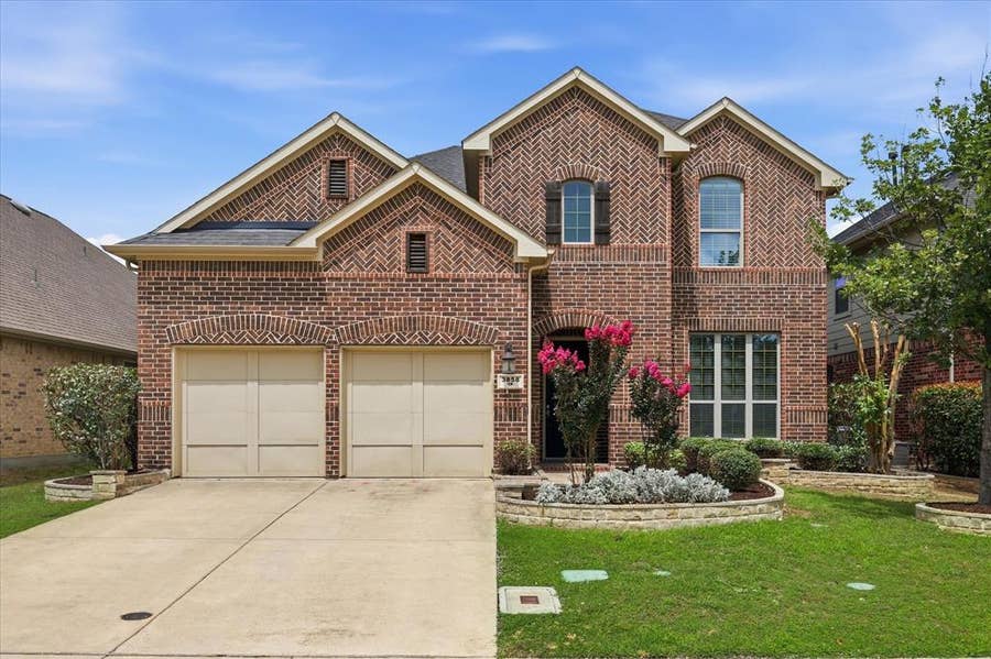 Property photo for 3858 Wind Cave Bend, Irving, TX