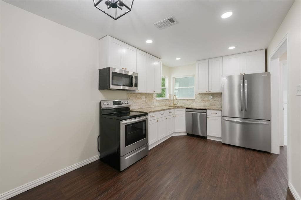 414 Avenue I, Dallas, TX 75203 414 Avenue I, Dallas, TX 75203