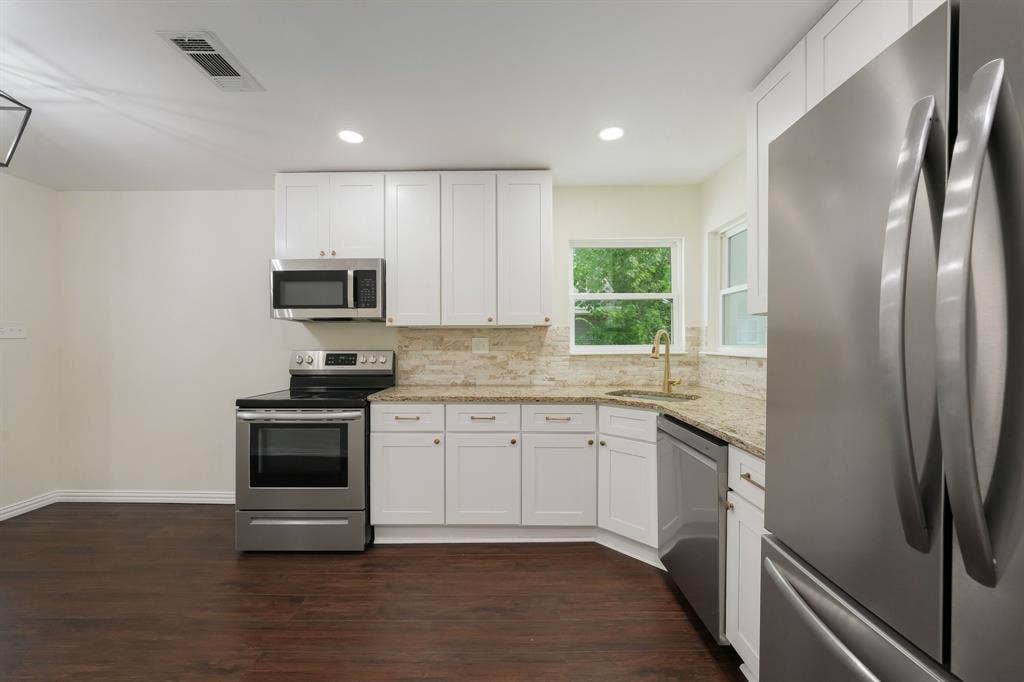 414 Avenue I, Dallas, TX 75203 414 Avenue I, Dallas, TX 75203