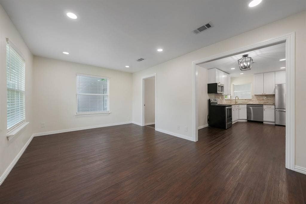 414 Avenue I, Dallas, TX 75203 414 Avenue I, Dallas, TX 75203