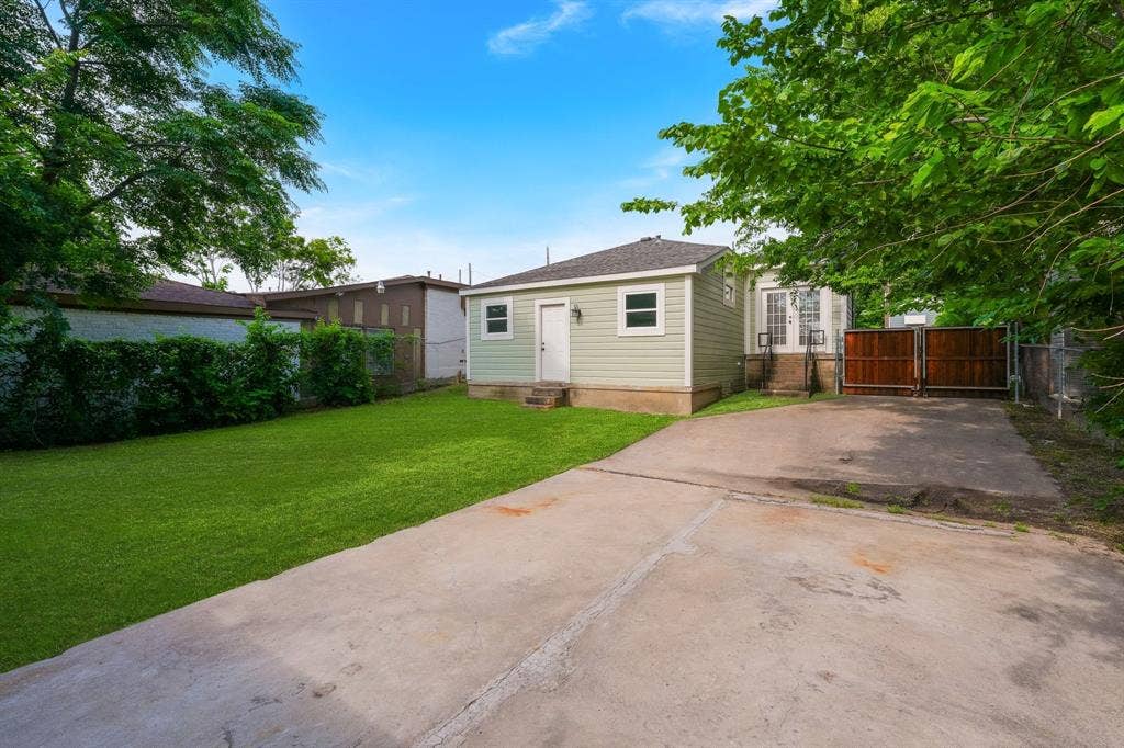 414 Avenue I, Dallas, TX 75203 414 Avenue I, Dallas, TX 75203