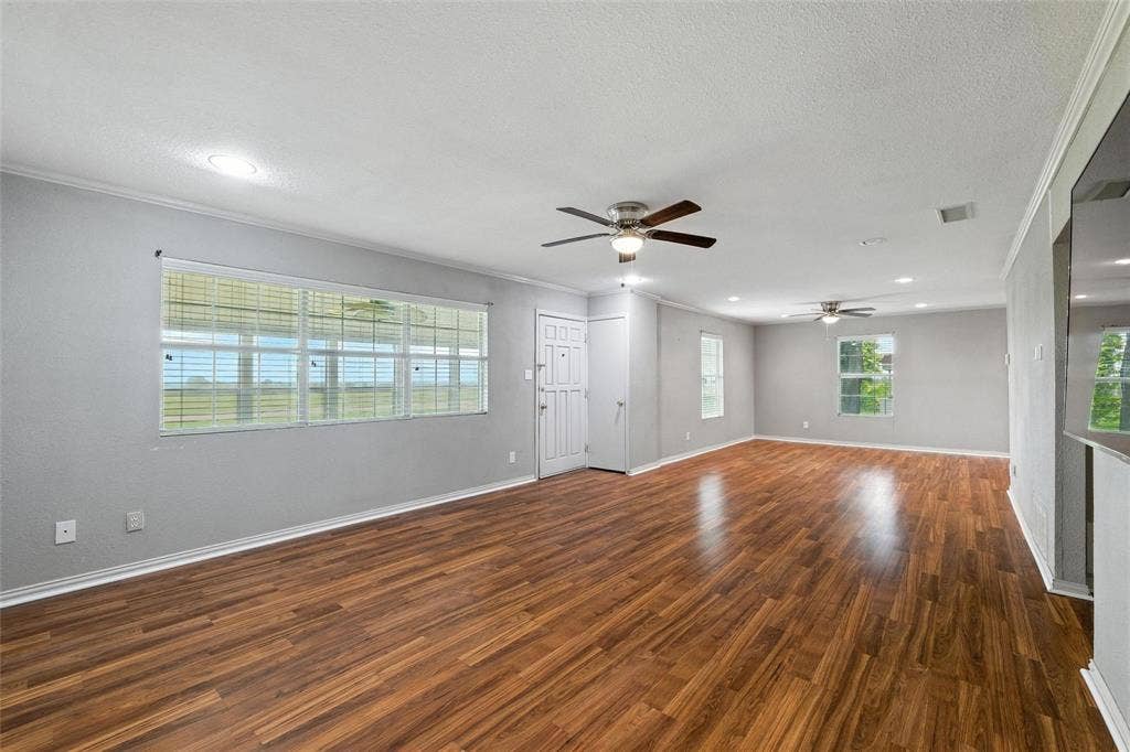 358 Wright Road, Waxahachie, TX 75167 358 Wright Road, Waxahachie, TX 75167