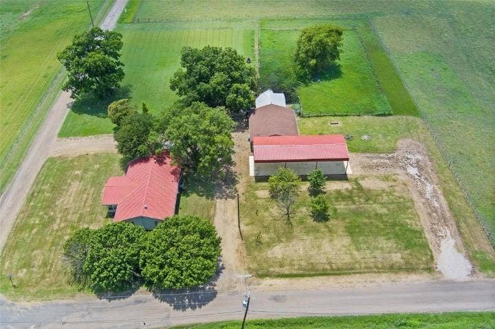 358 Wright Road, Waxahachie, TX 75167 358 Wright Road, Waxahachie, TX 75167