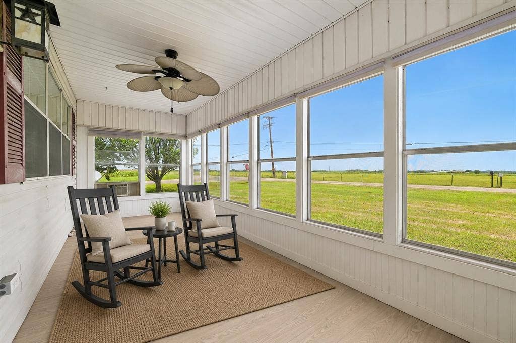 358 Wright Road, Waxahachie, TX 75167 VIRTUALLY STAGED