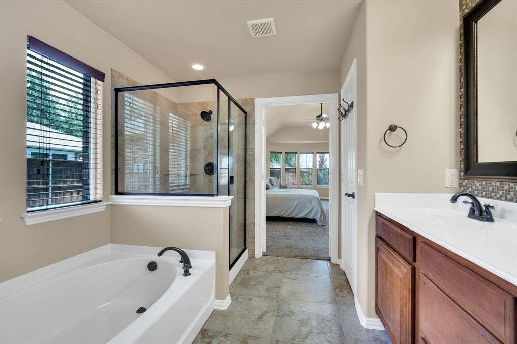 5214 Compassion Court, Midlothian, TX 76065 dual sinks with separate shower and garden tub