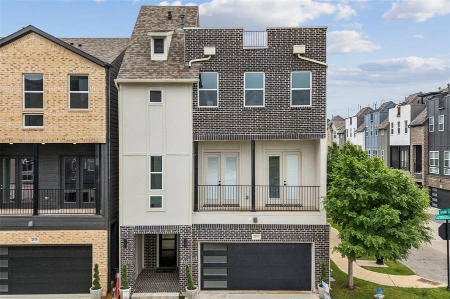 Property photo for 2541 Carmelita Street, Dallas, TX