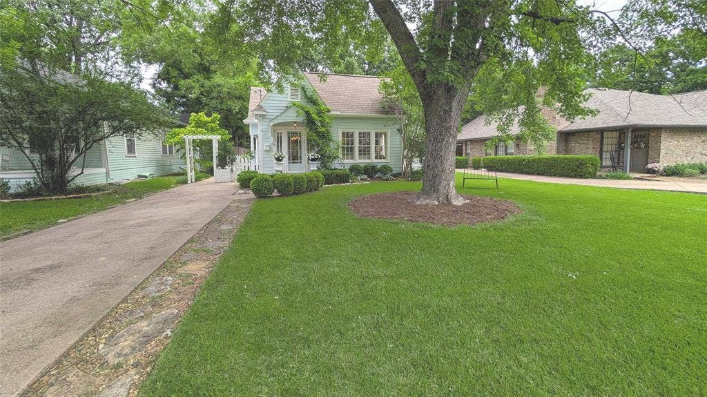 1106 Tucker Street, McKinney, TX 75069 1106 Tucker Street, McKinney, TX 75069