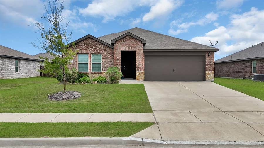 Property photo for 1311 Emi Kate Lane, Royse City, TX