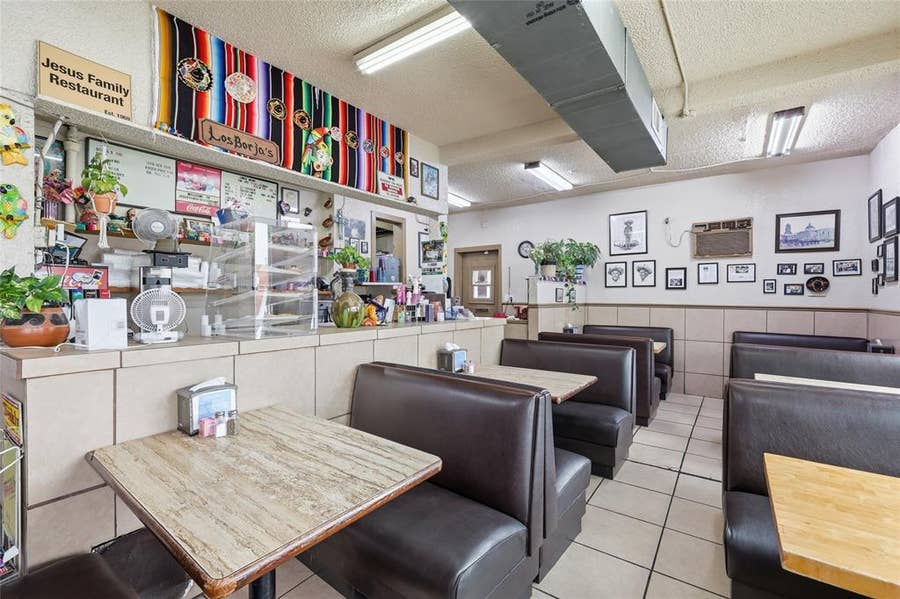 Property photo for 810 S Main Street, Fort Worth, TX