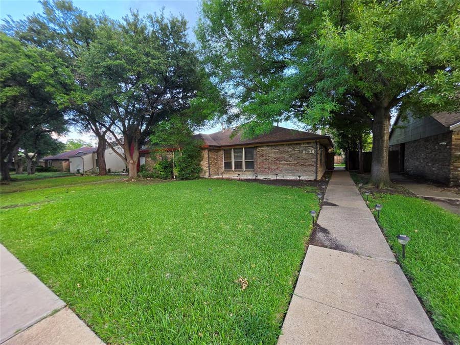 Property photo for 3038 Modella Avenue, Dallas, TX