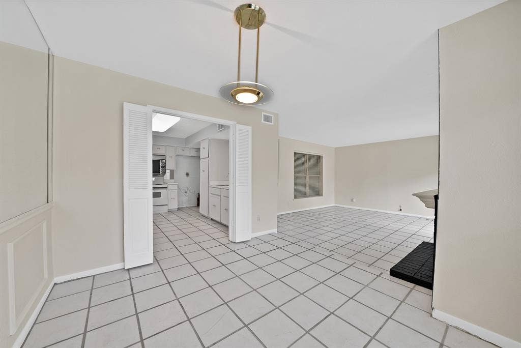 12574 Burninglog Lane, Dallas, TX 75243 12574 Burninglog Lane, Dallas, TX 75243