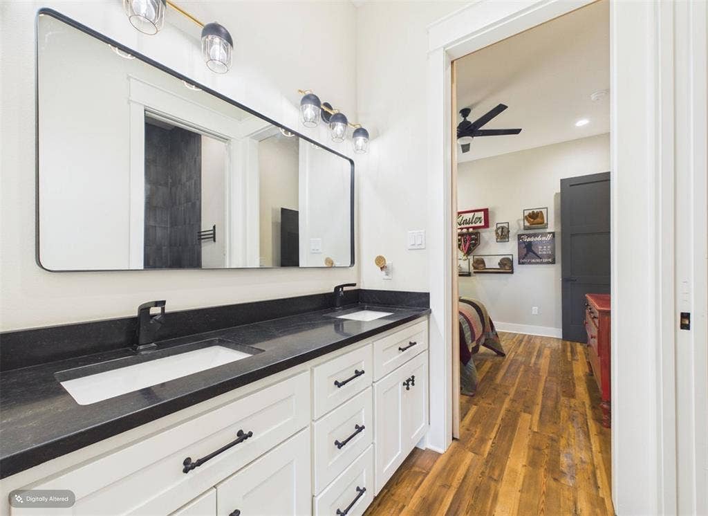 10815 N Fm 314, Brownsboro, TX 75756 Jack & Jill style double sink vanity