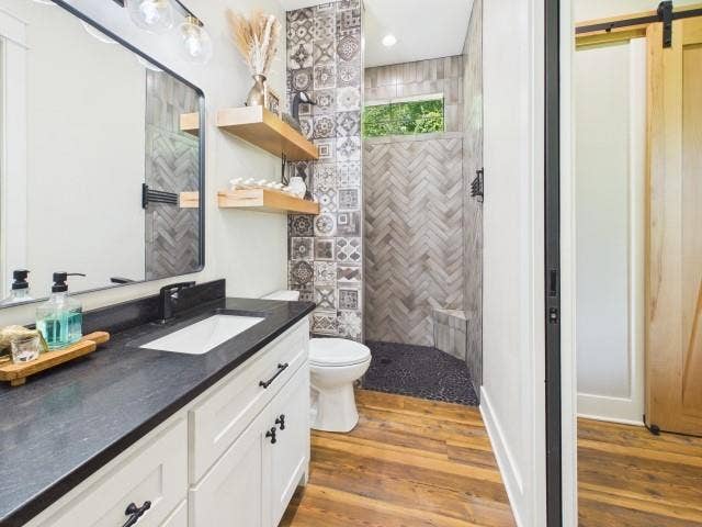 10815 N Fm 314, Brownsboro, TX 75756 Secondary Primary Bathroom