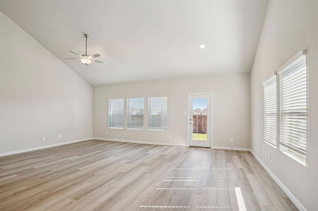 4004 Palestine Drive, Farmersville, TX 75442 Photo is not of the actual home, but is an inspirational photo of builder’s model home and may depict options, furnishings, and/or decorator features that are not included.