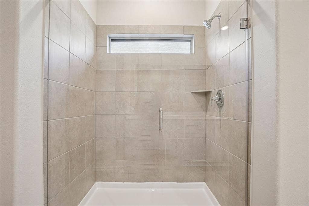 4004 Palestine Drive, Farmersville, TX 75442 Photo is not of the actual home, but is an inspirational photo of builder’s model home and may depict options, furnishings, and/or decorator features that are not included.