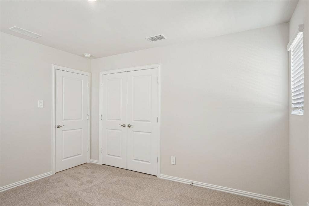 4004 Palestine Drive, Farmersville, TX 75442 Photo is not of the actual home, but is an inspirational photo of builder’s model home and may depict options, furnishings, and/or decorator features that are not included.
