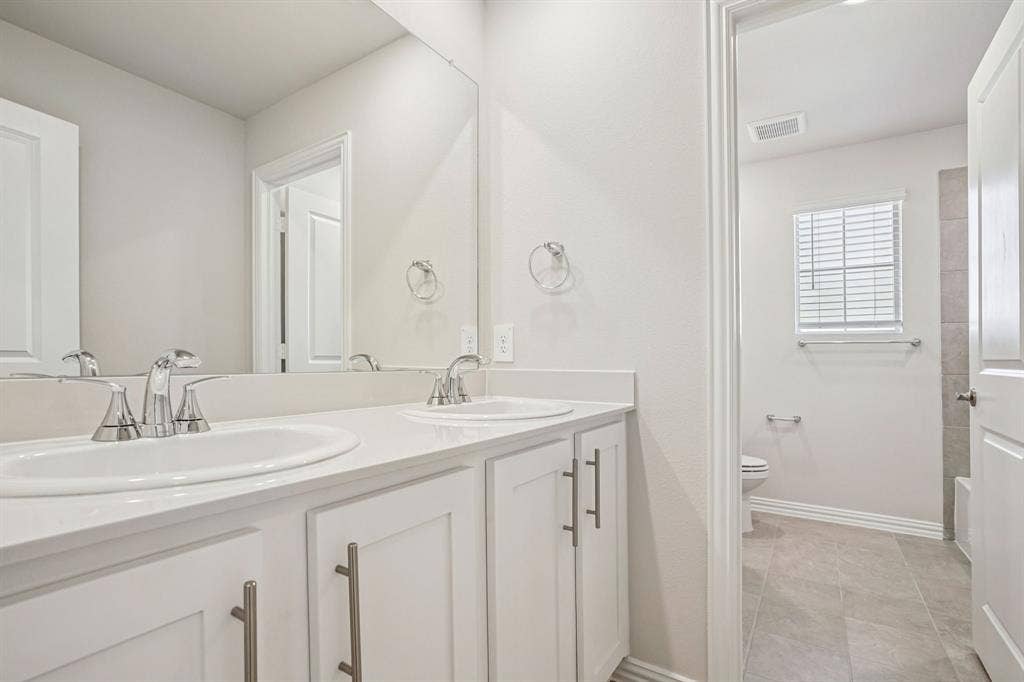 4004 Palestine Drive, Farmersville, TX 75442 Photo is not of the actual home, but is an inspirational photo of builder’s model home and may depict options, furnishings, and/or decorator features that are not included.