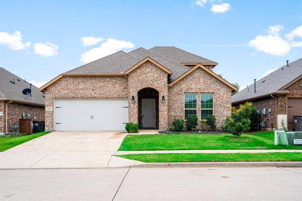 1121 Berry Street, Celina, TX 75009 1121 Berry Street, Celina, TX 75009