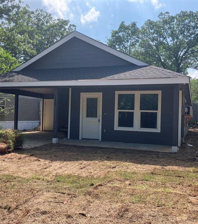 Property photo for 110 Bowie Street, Mabank, TX
