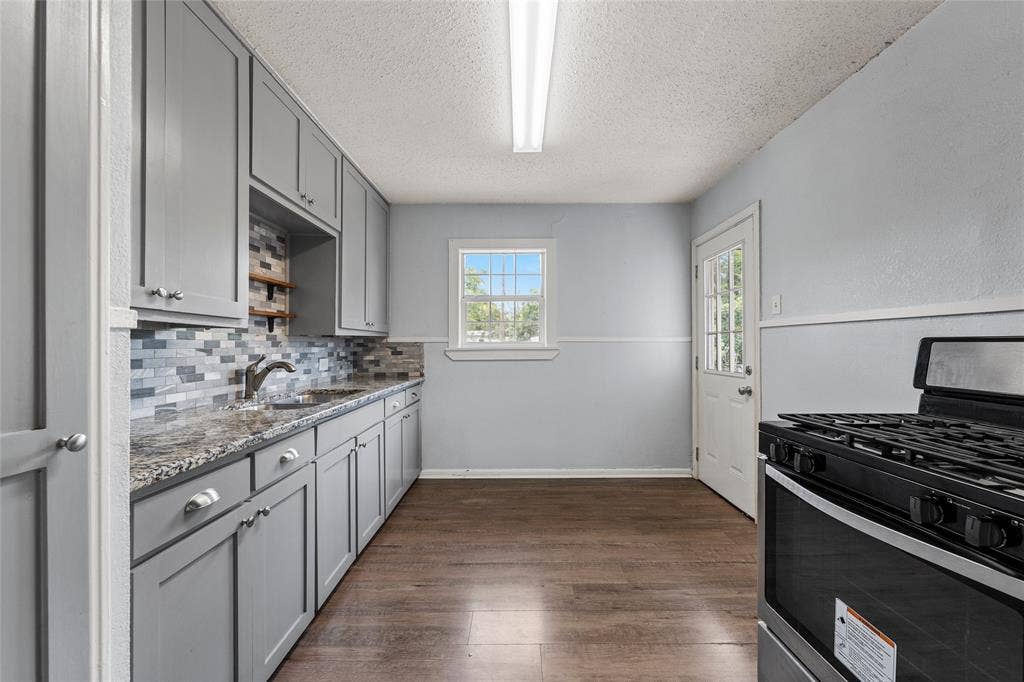 1403 W 11th Street, McGregor, TX 76657 1403 W 11th Street, McGregor, TX 76657